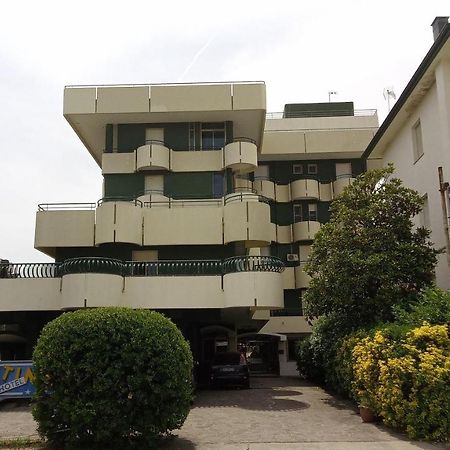 Hotel Meeting Bellaria-Igea Marina Exterior photo